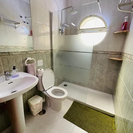 Casa Blanca- Charming Spanish With Pool Feriehus *