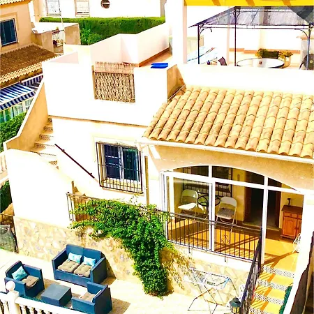 Casa Blanca- Charming Spanish With Pool Feriehus *