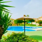 Casa Blanca- Charming Spanish With Pool