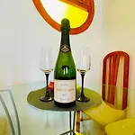 Casa Blanca- Charming Spanish With Pool بيت للعطل