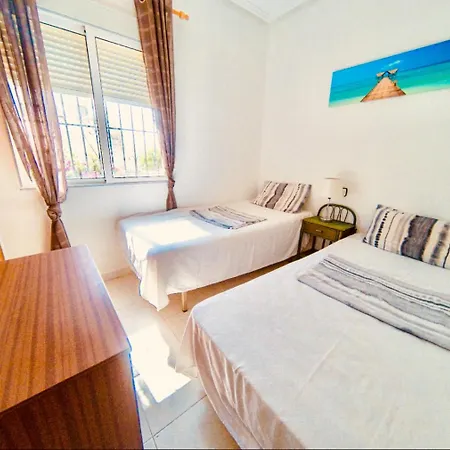 Casa Blanca- Charming Spanish With Pool Torrevieja
