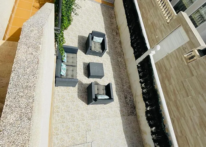 Casa Blanca- Charming Spanish With Pool Τορεβιέχα